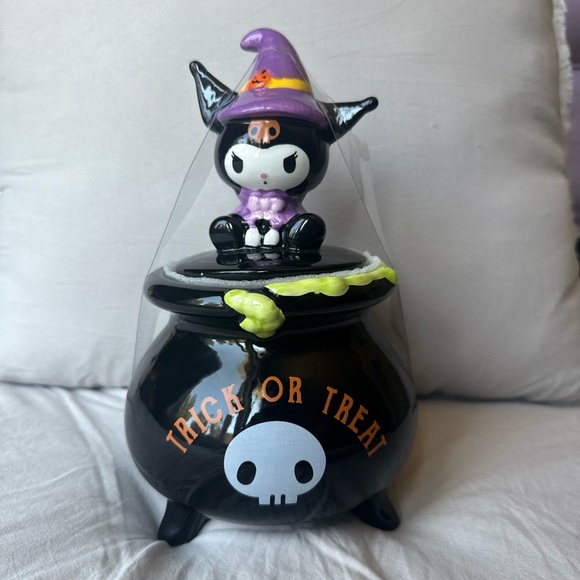 Hello Kitty Kuromi Ceramic - Picture 1 of 3